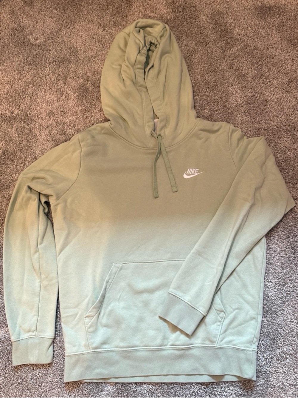 light green nike sweatshirt